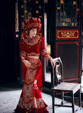 新款红色苗族土家族高端刺绣盛装云南贵州重工婚服旅拍演出写真服