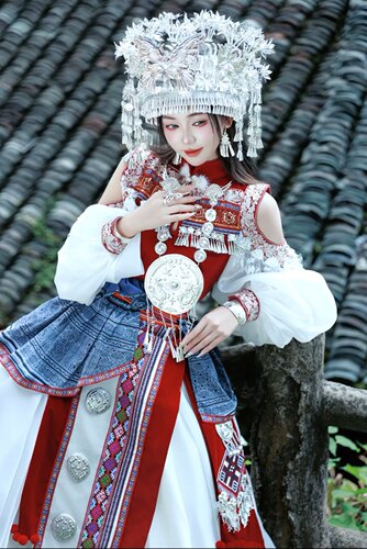 苗疆少女服装阿卯苗族服装女礼服土家族少数民族全套旅拍演出服装