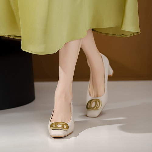 DUWEE~奶白色温柔晚风浅口单鞋女