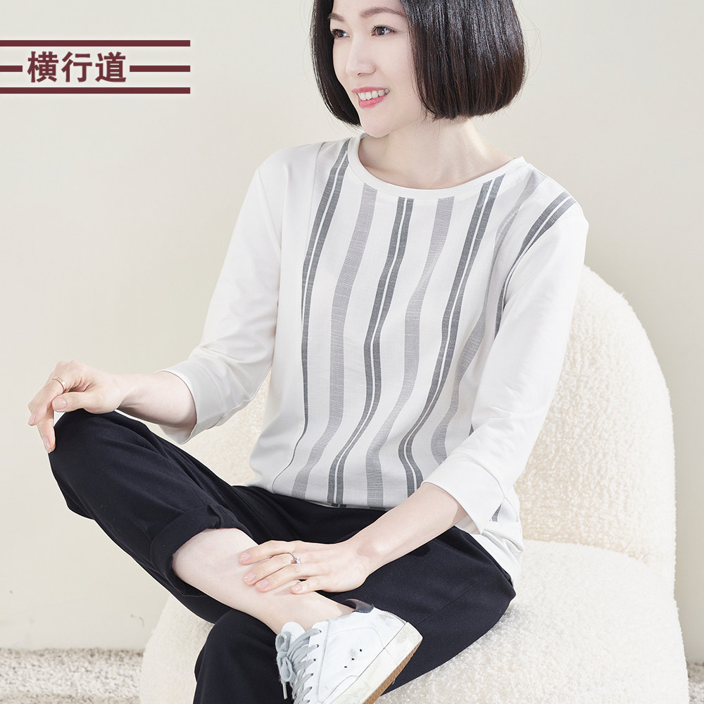 圆领竖条纹中袖T恤女士宽松2022新款秋装简约七分袖妈妈大码上衣