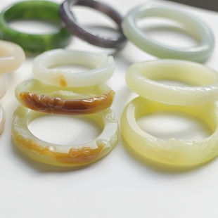 天然和田玉手镯藕粉手镯雕花玉镯黄口镯子大圈口且末蓝小圈口糖白