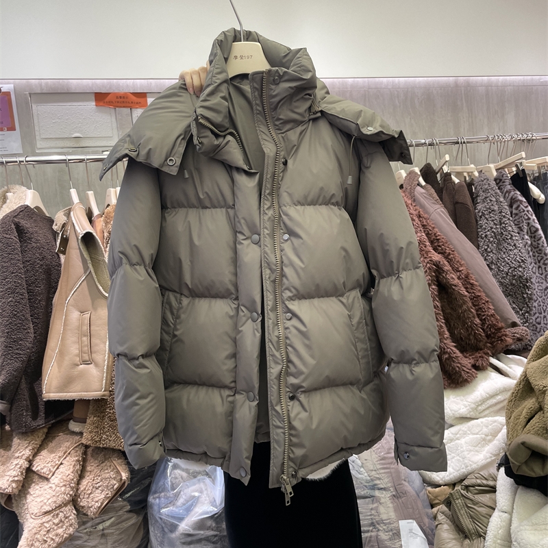 摩登百搭白鸭绒连帽羽绒服