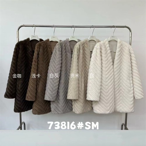 摩登百搭常规仿水貂毛外套