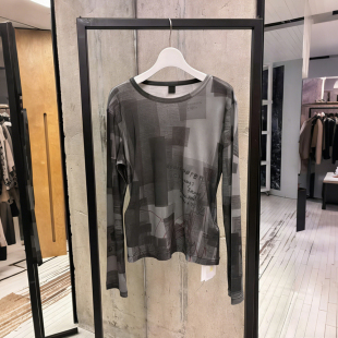 2026早春新款小众撞色圆领报纸印花长袖T恤修身百搭薄款休闲上衣