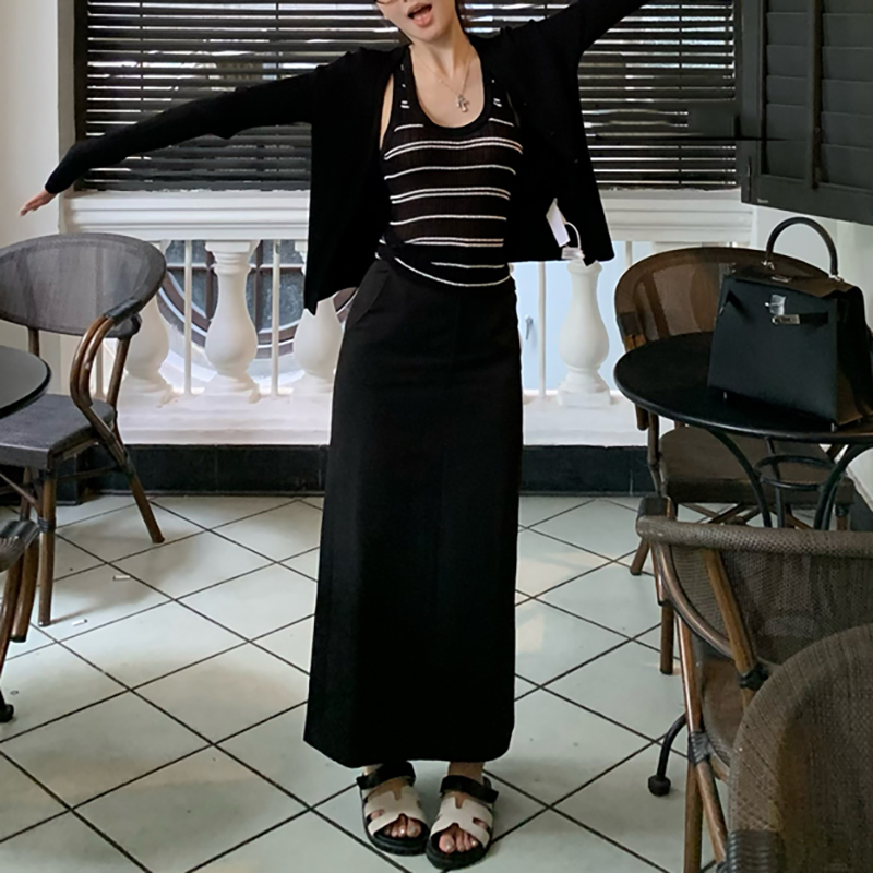 a字半身裙梨型身材遮胯女秋冬2025新款百搭气质包臀长裙显瘦口袋