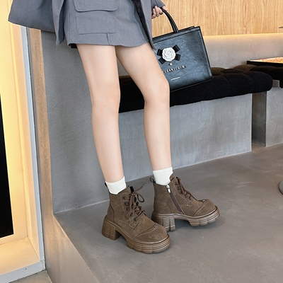 展风2025冬新款厚底马丁靴女加绒复古休闲百搭时尚粗跟短靴子2921