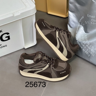她菲娅2025秋新款欧货真皮德训鞋女轻便厚底百搭休闲运动鞋25673