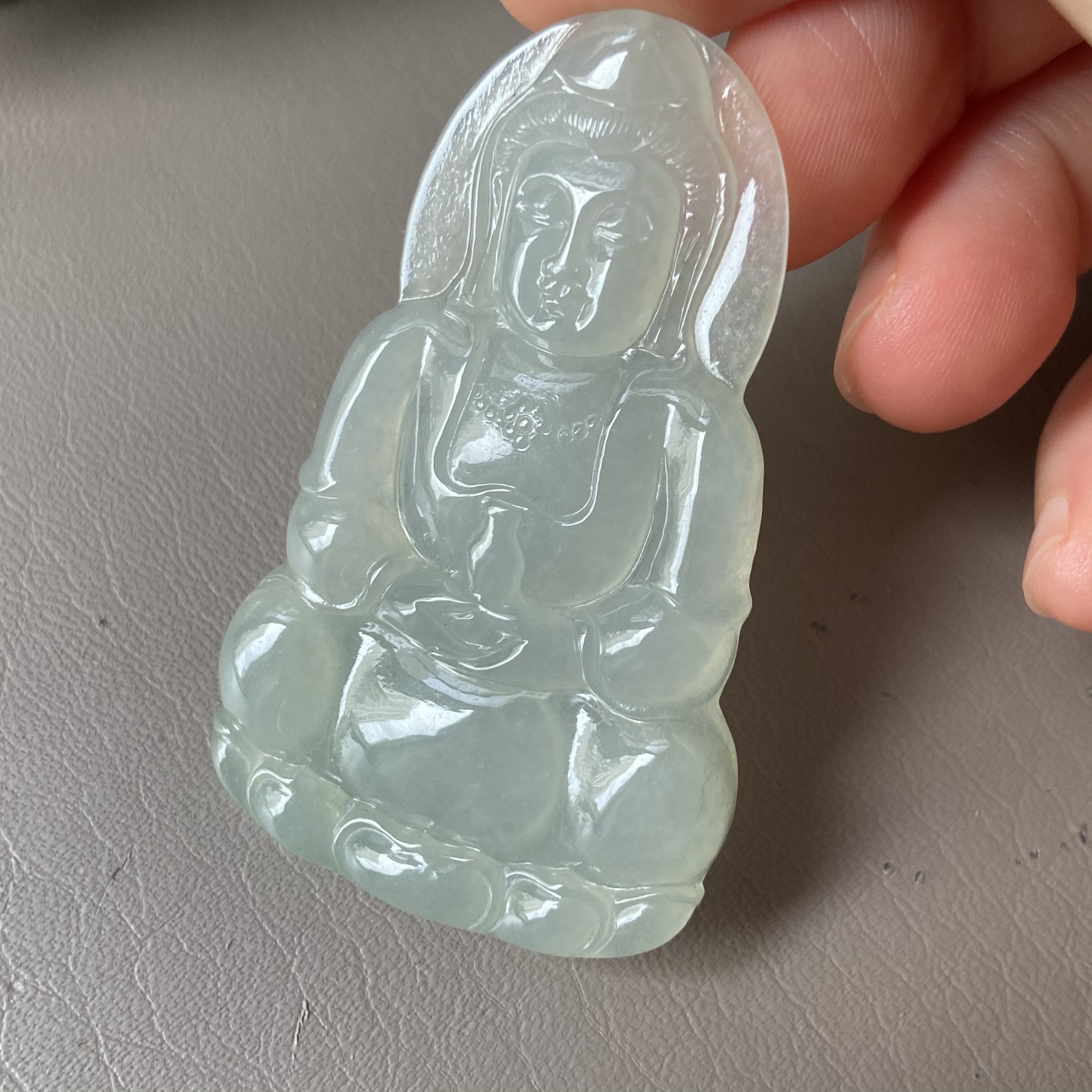 天然缅甸翡翠吊坠玉观音挂件高冰种浅绿老坑a货带证书0147