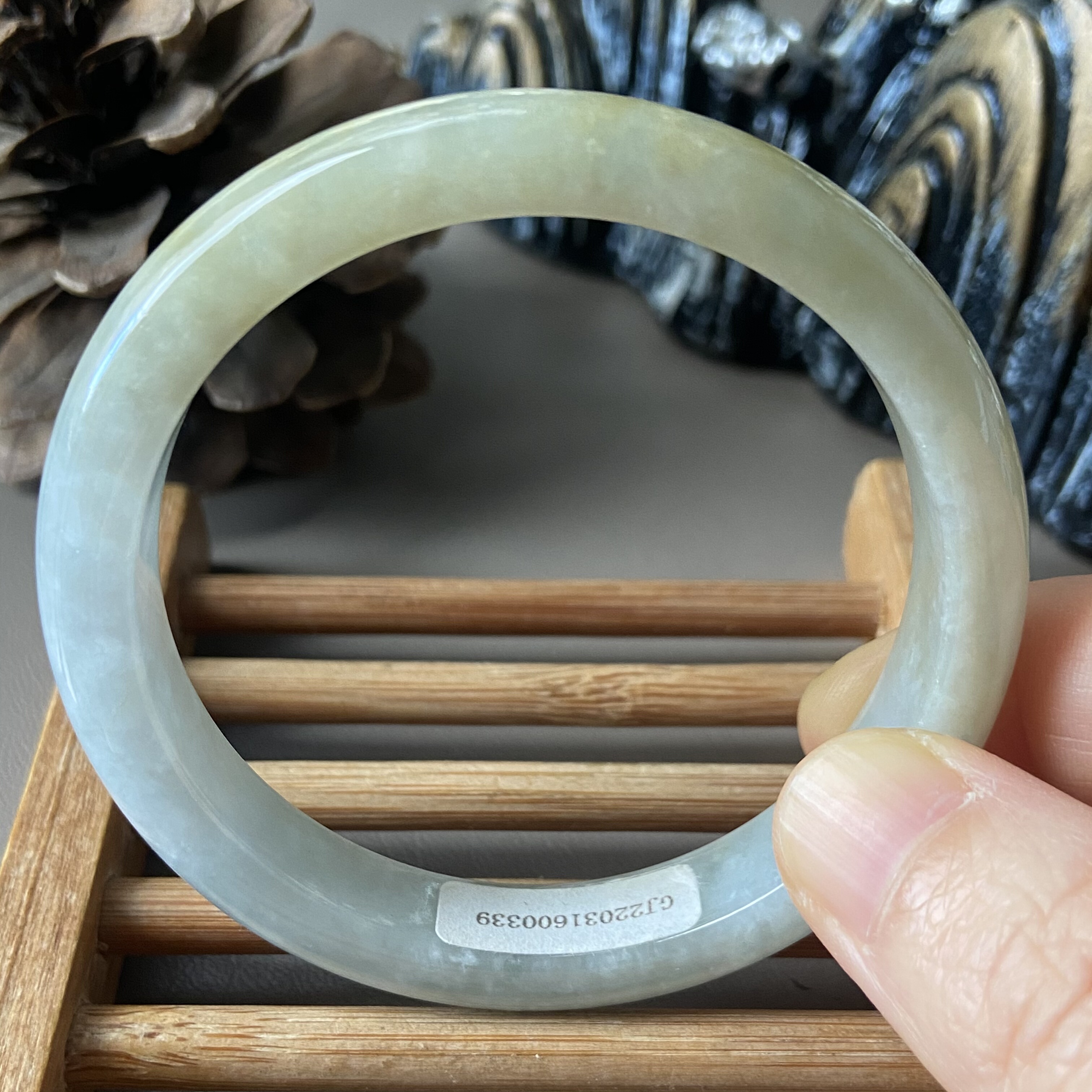 天然缅甸翡翠手镯53冰糯种飘黄翡玉镯子54老坑a货0339带证书