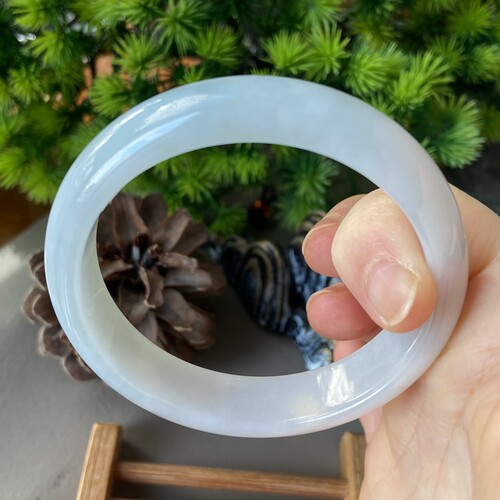 天然缅甸翡翠手镯57冰糯种宽版轮胎浅绿色玉镯子老坑a货0198带证