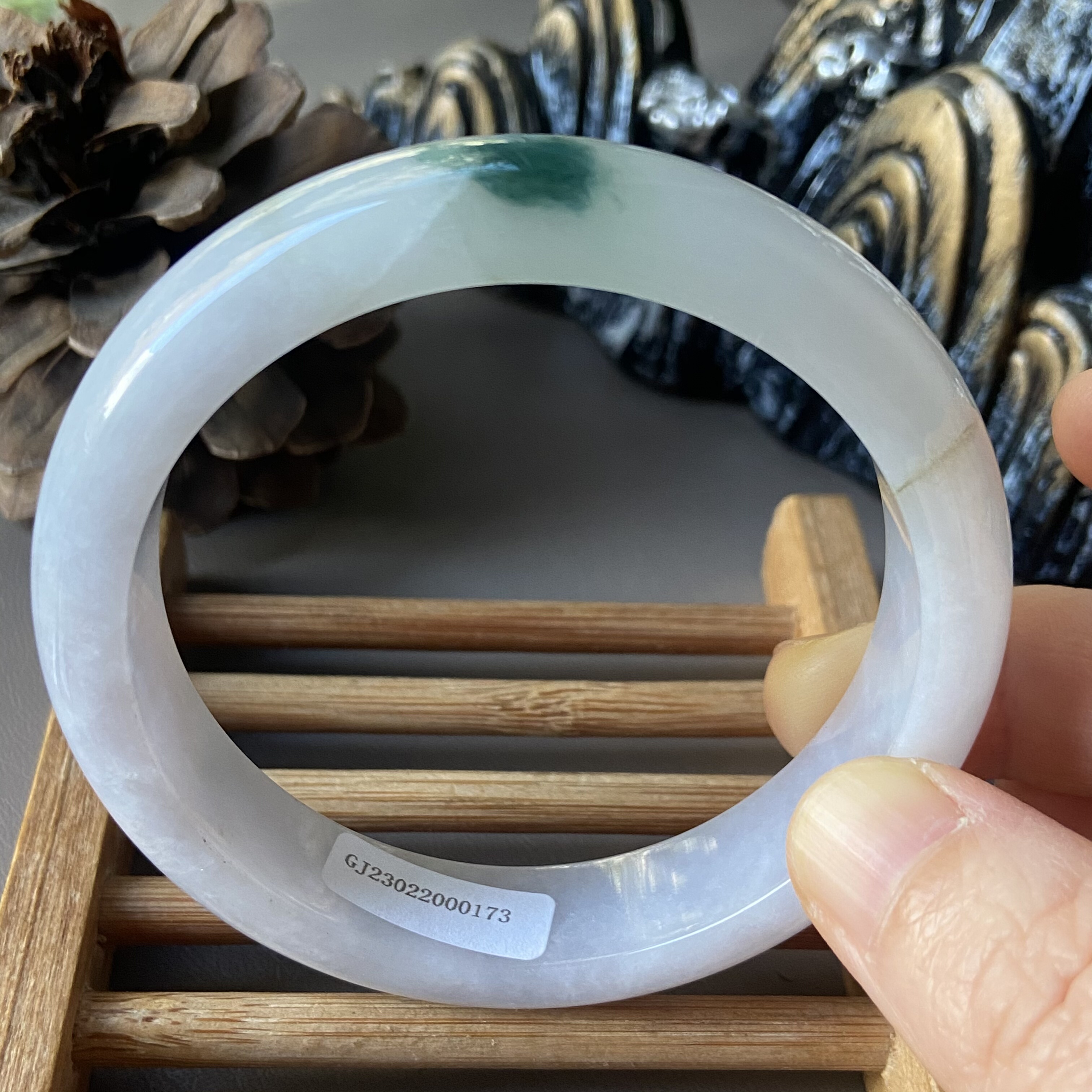 天然缅甸翡翠手镯57冰糯种飘蓝花玉镯子58老坑a货0173带证书