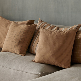 Ferm Living Brown 彩棉抱枕家用客厅沙发靠垫创意格纹护腰靠枕」