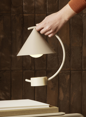 Ferm LIVING Meridian子午线系列几何造型便携式LED充电台灯