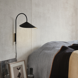 Ferm LIVING 现货Arum系列金属北欧极简风格壁灯床头灯