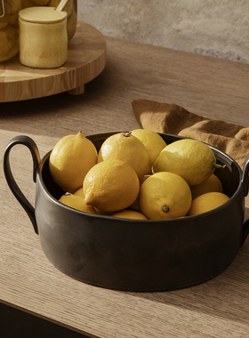 现货Ferm LIVING Flow Centrepiece系列带手柄陶瓷收纳碗果盘