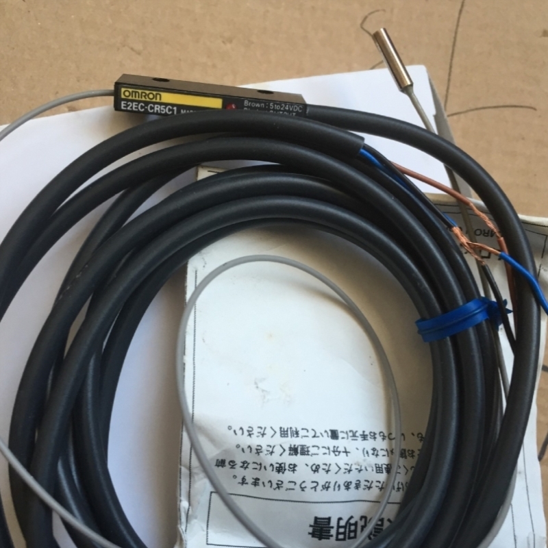 议价原装进口光电E2EC-CR5C1