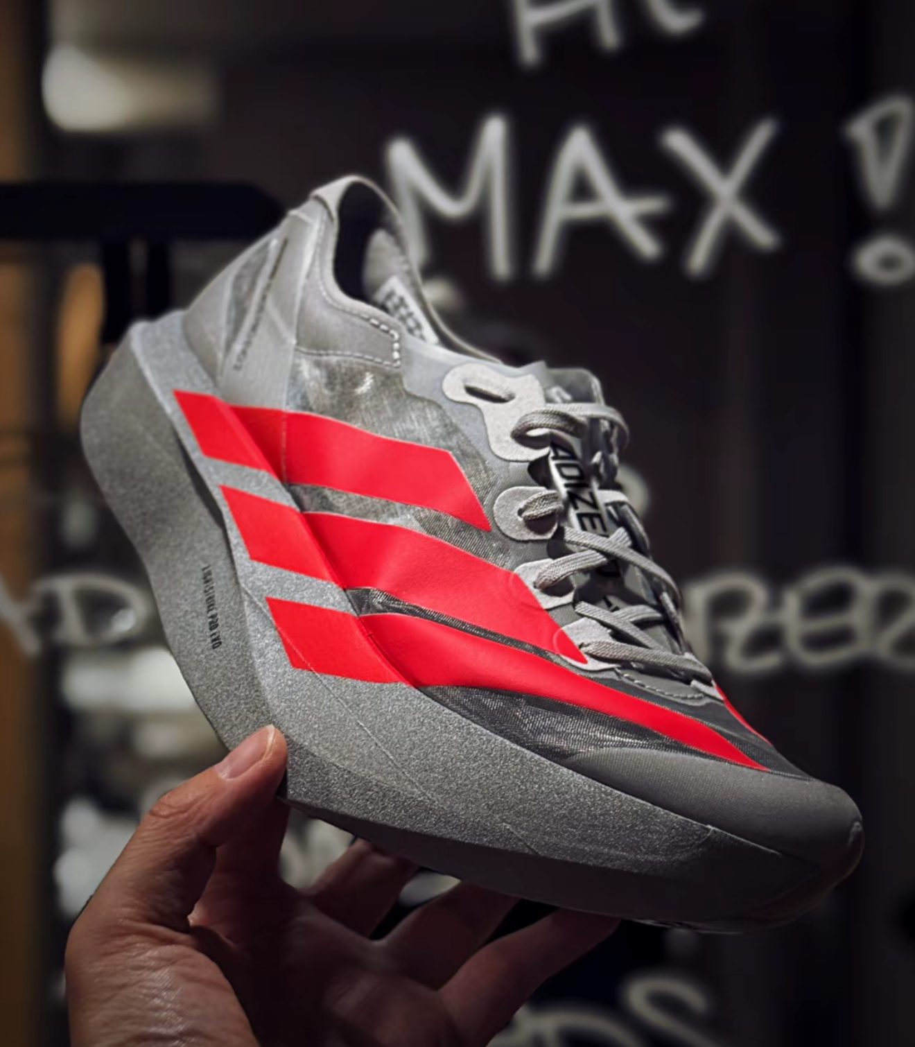 adidas Adizero Adios Pro Evo 2 限量款马拉松跑步鞋 灰红JR7259