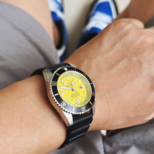 亚洲腕围适宜小表盘 经典元素现代审美 潜水腕表 Vague Watch Co.