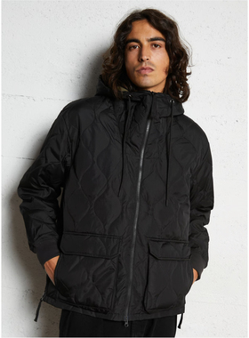 TAION男女宽松连帽羽绒服 侧开叉设计M65绗缝外套 轻盈保暖可收纳