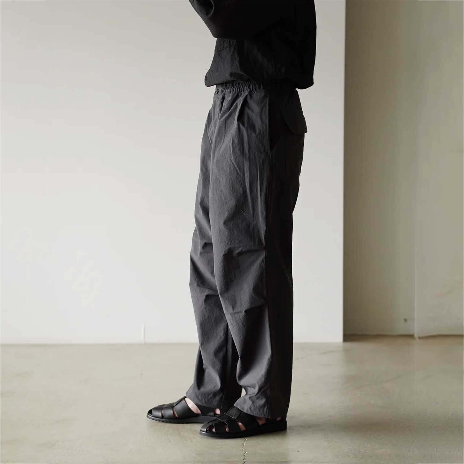 STILL BY HAND Taslan 锦纶阔腿裤 抽绳宽松褶皱长裤日本制休闲裤