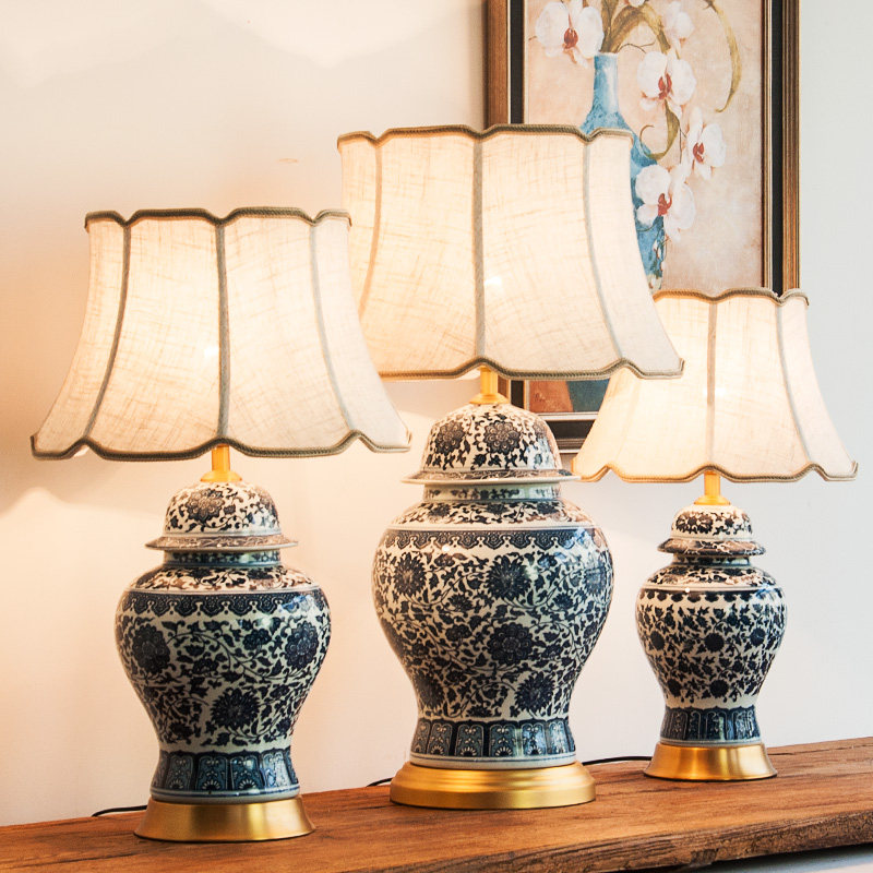 卧室台灯客厅书房青花瓷床头装饰台灯新中式复古全铜釉彩陶瓷台灯