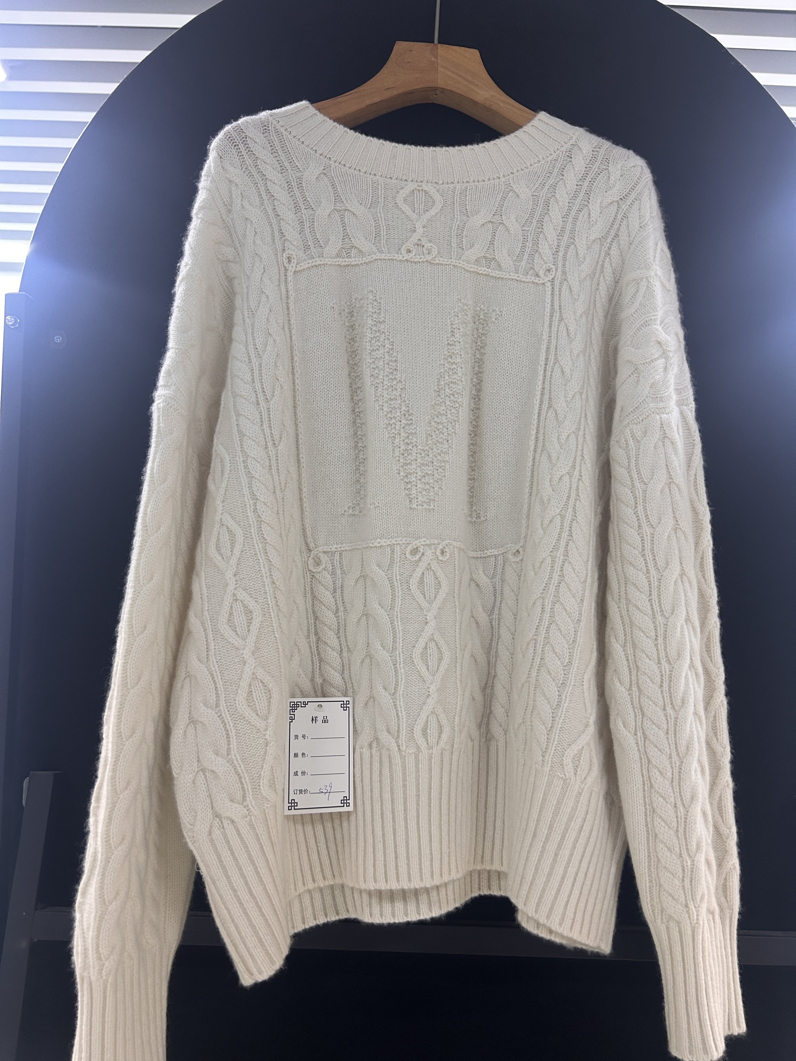 100%纯羊绒女圆领宽松针织毛衣,女装/女士精品,羊绒衫,淘宝优惠券,粉丝福利购,淘宝优惠卷