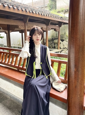 CC591 2024新款春夏新中式风藏青色面料绿色流苏马甲女 CC24S6885