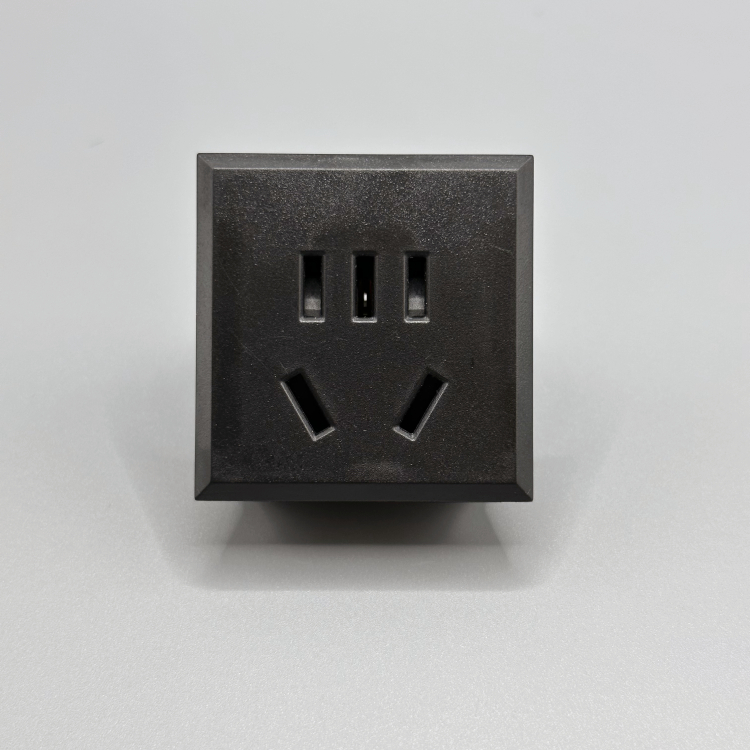 嵌入卡式10A二三插带保护门国标五孔桌面机柜机箱充电电源插座