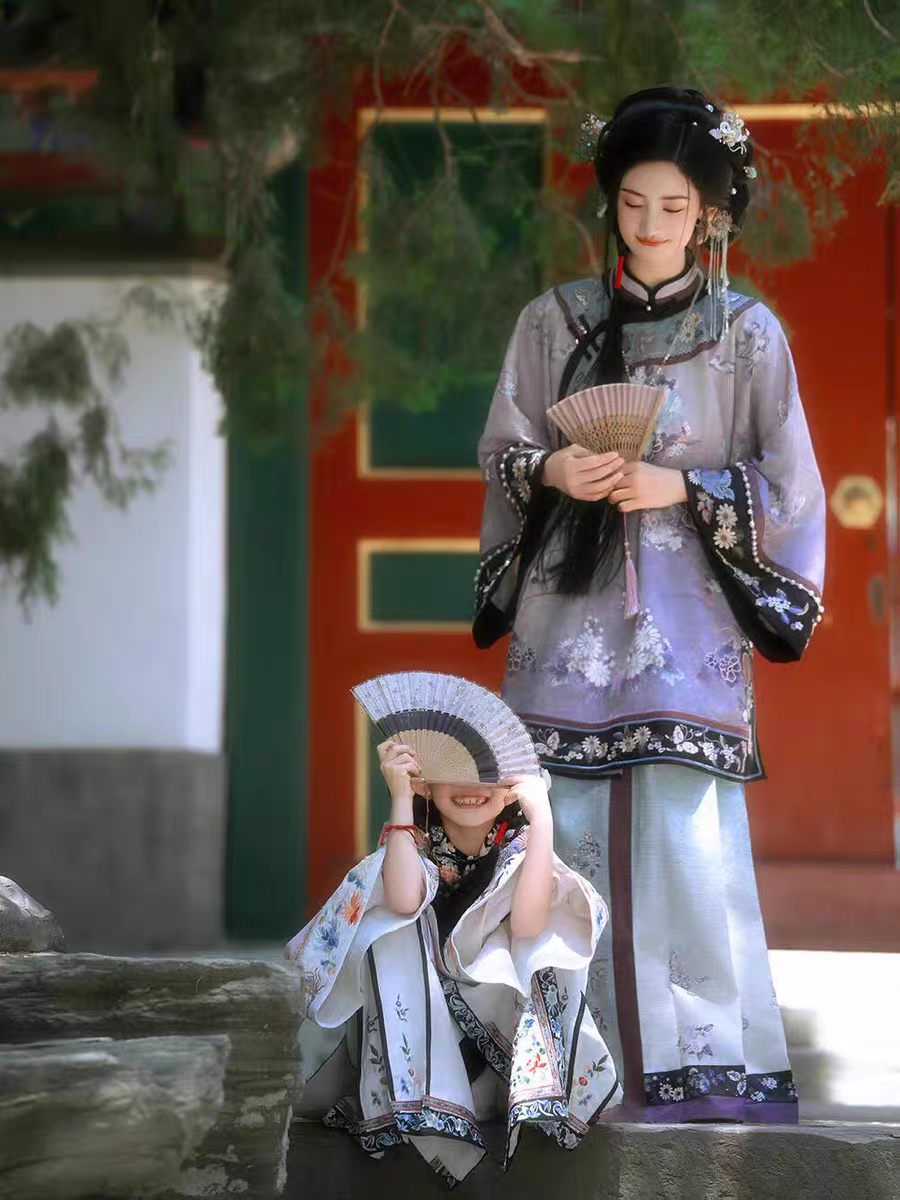 2026新款清朝古装宫廷风闺蜜款古风贵妃公主传统长袖服装马面裙女