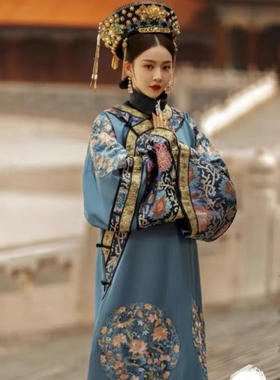 清朝旅拍服格格故宫皇后宫廷民族吉服贵妃古装连衣国风旗服连衣裙