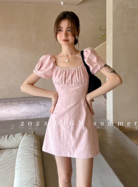 2024夏季新款法式复古优雅方领收腰显瘦连衣裙时尚百搭a字短裙女