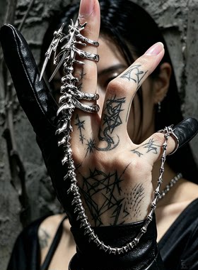 原创铜制龙骨可调手背连体戒指