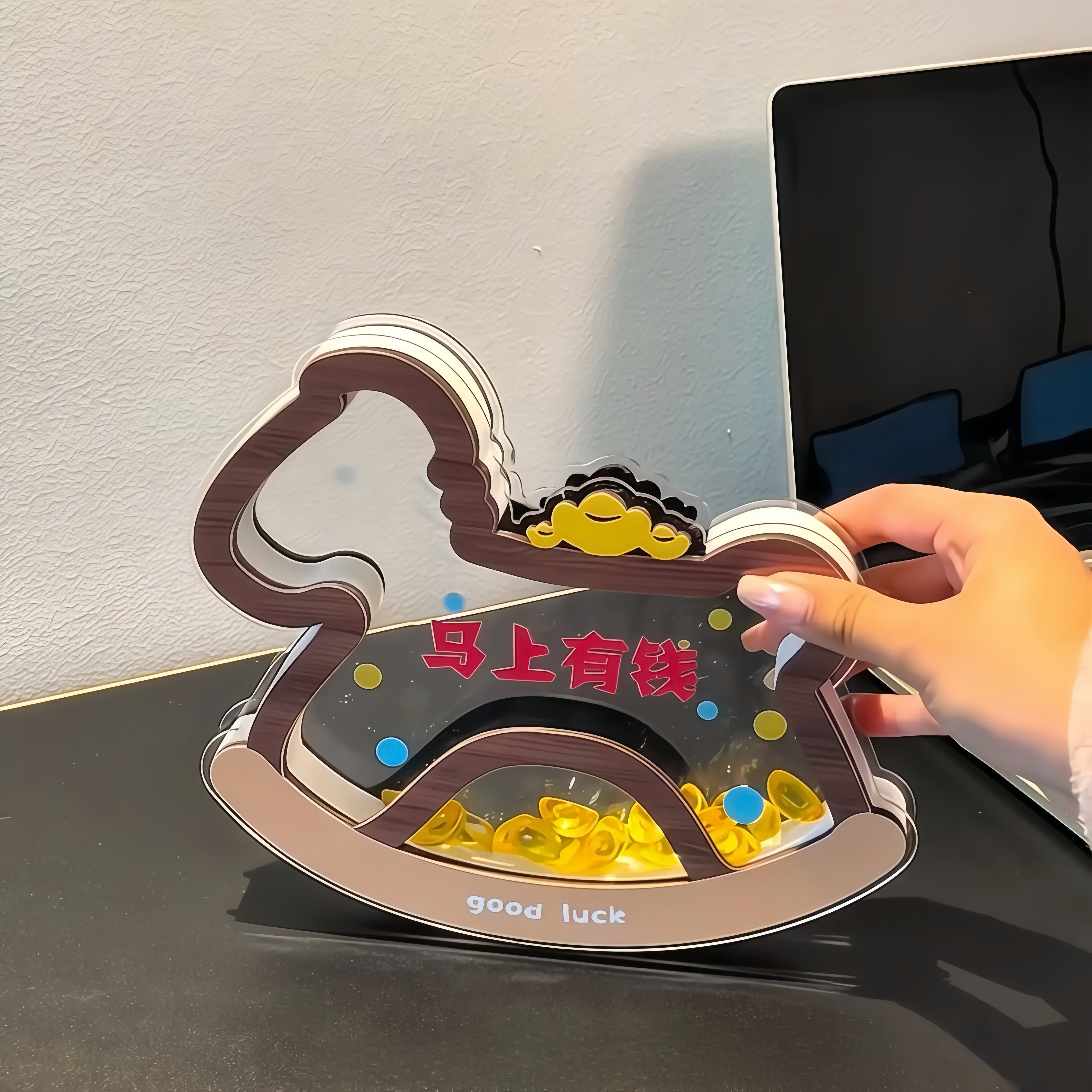 轻奢马上有钱桌面摆件乔迁礼物