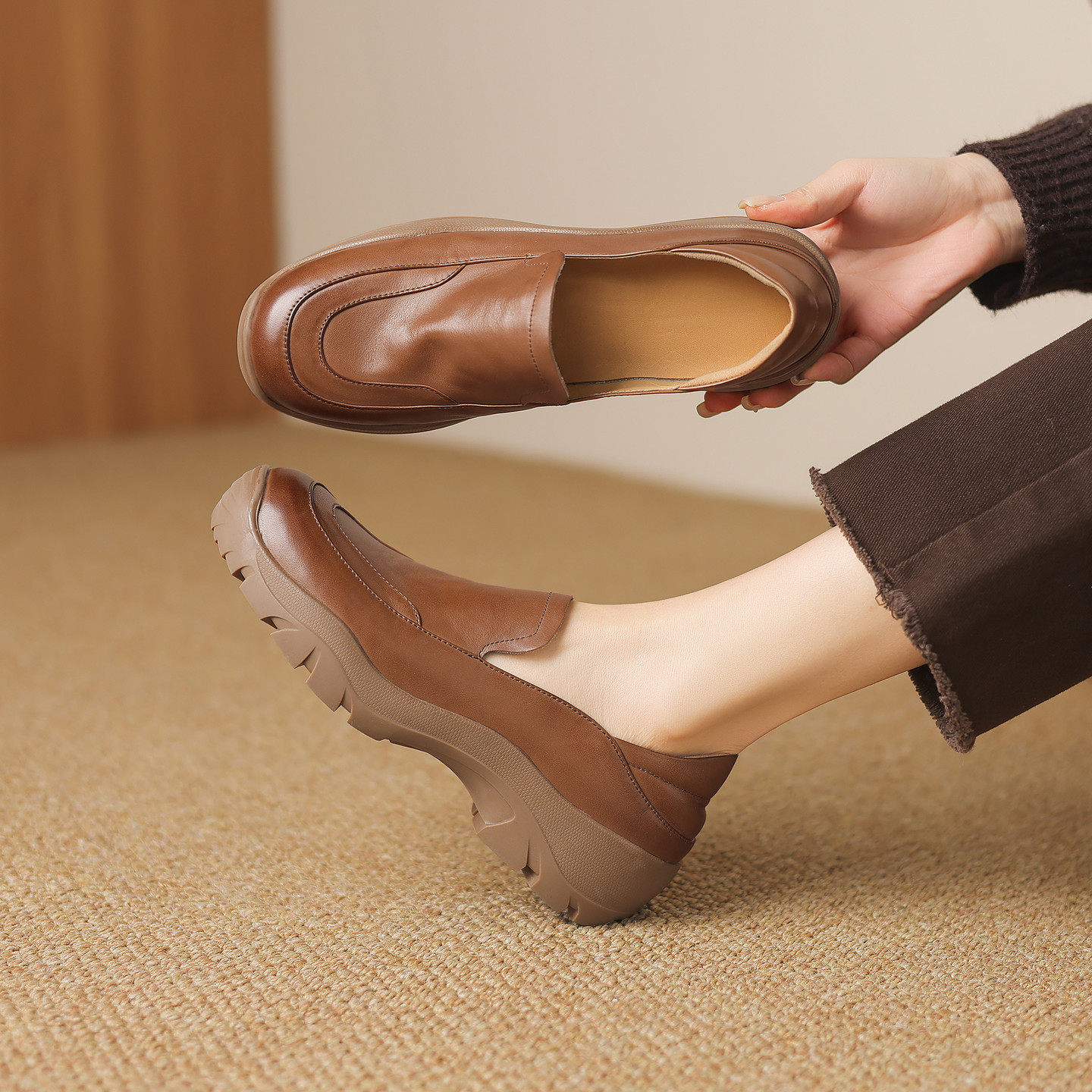 5cm真皮厚底英伦风小皮鞋女坡跟松糕圆头乐福鞋复古棕色懒人单鞋