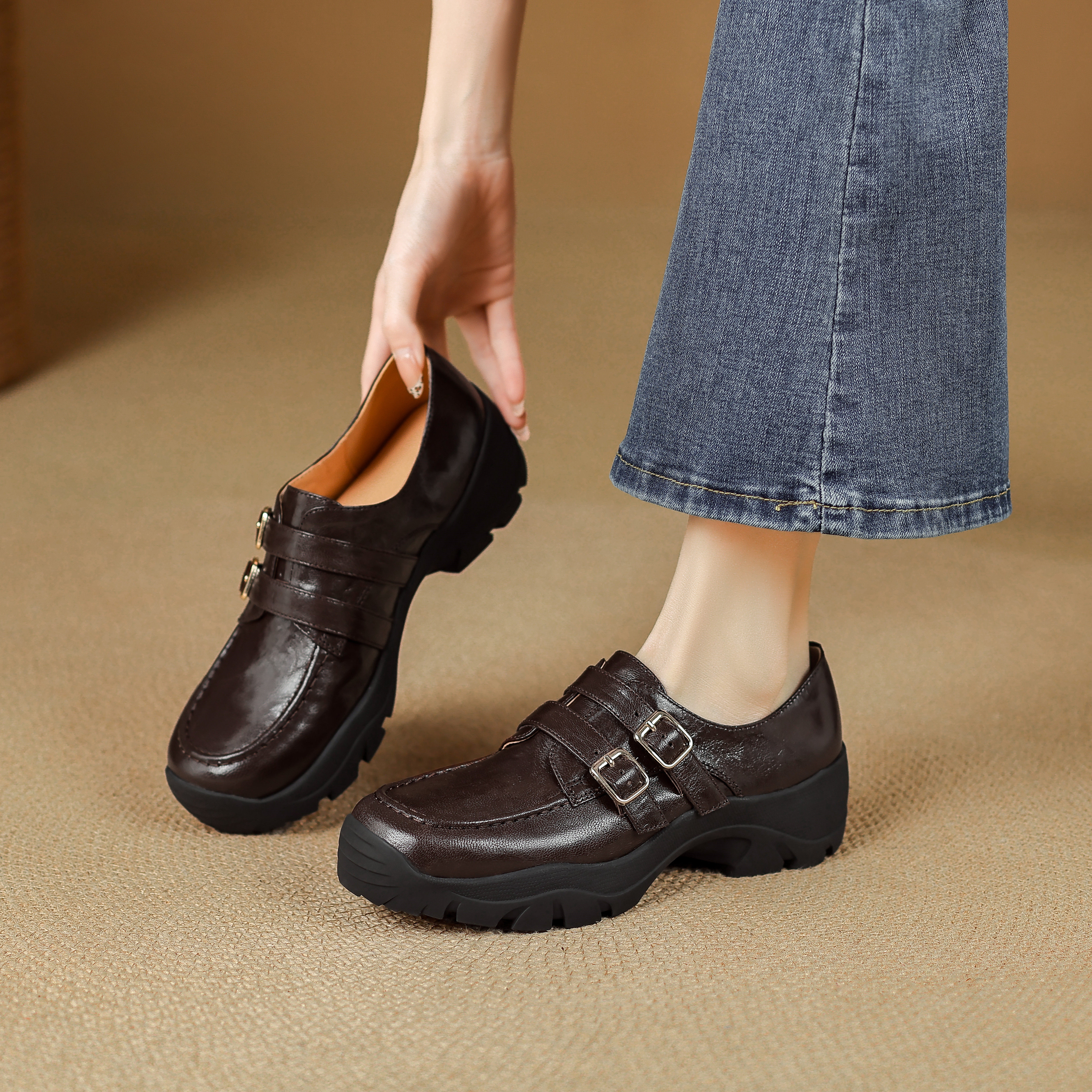 5cm真皮厚底圆头棕色英伦风小皮鞋女坡跟松糕复古皮带扣懒人单鞋