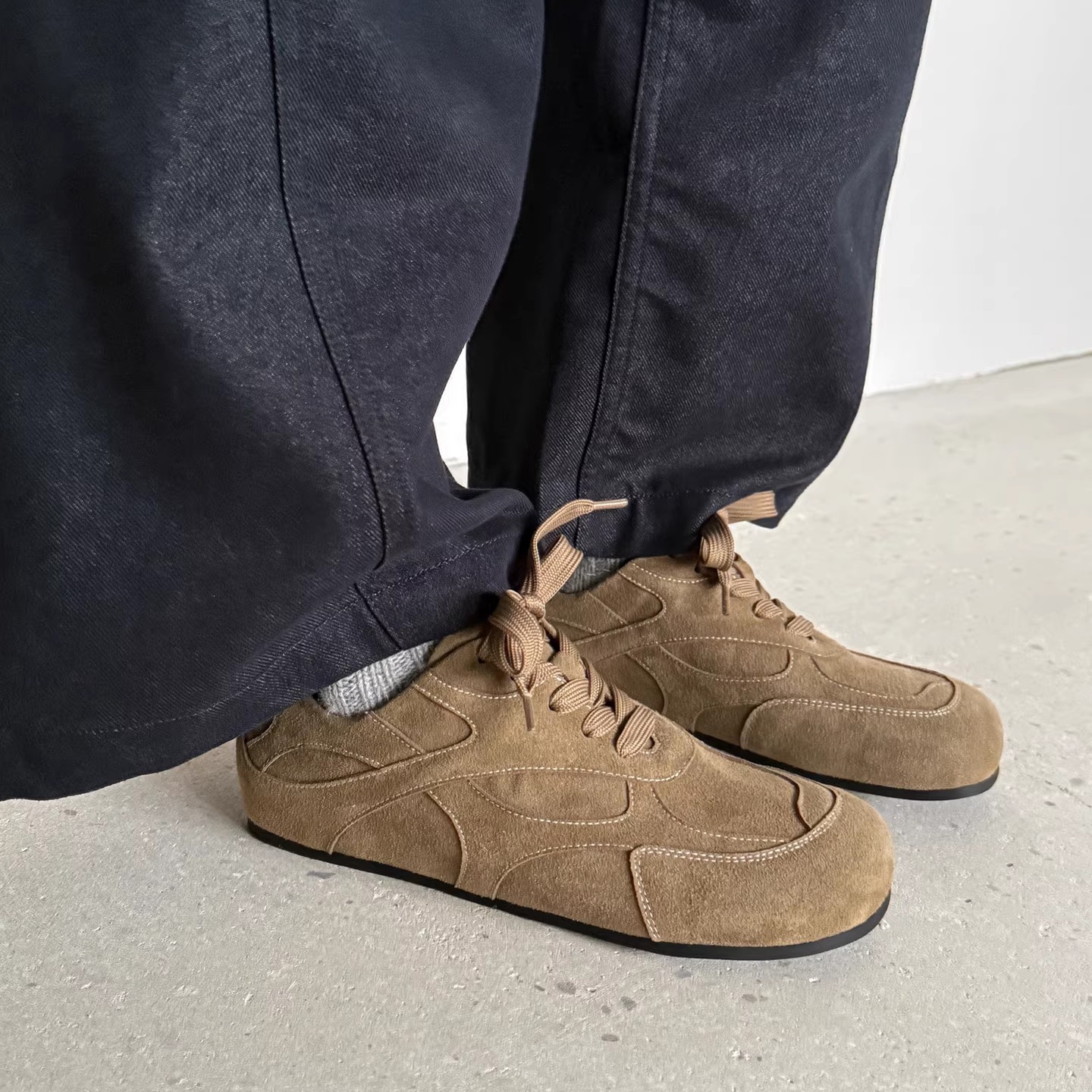 1.5cm牛反绒德训鞋女款百搭舒适