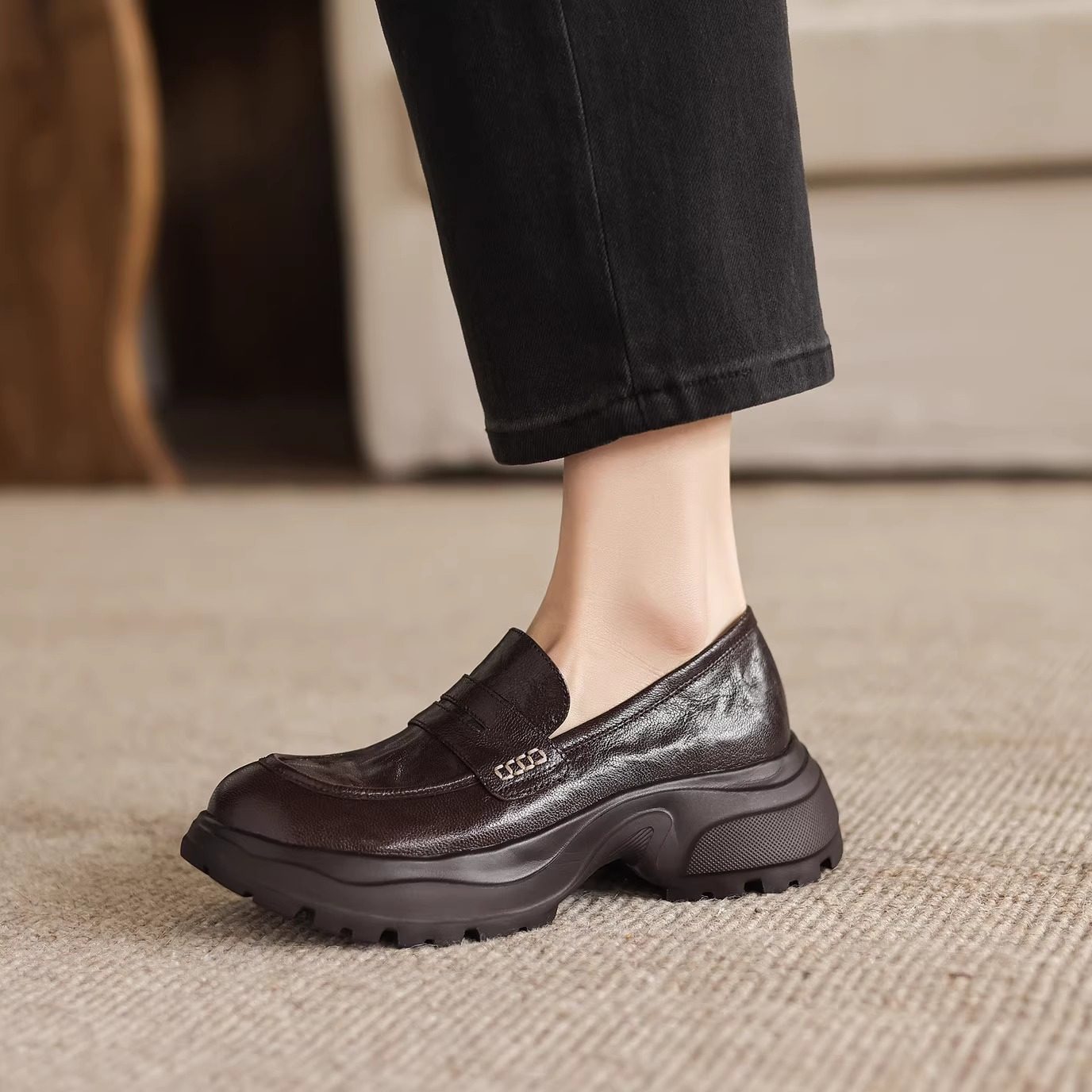 5.5cm真皮厚底圆头英伦风小皮鞋女坡跟松糕复古棕色懒人显瘦单鞋