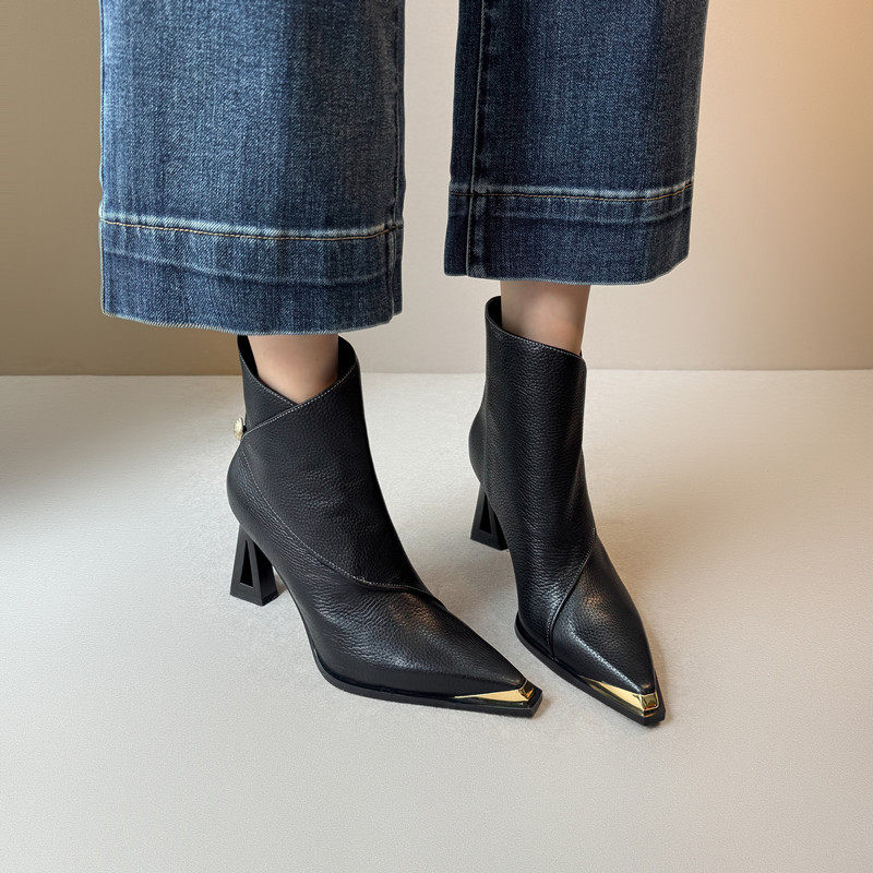 Sod私人定制 复古金属尖头粗跟优雅马丁靴女高跟显瘦真皮性感短靴