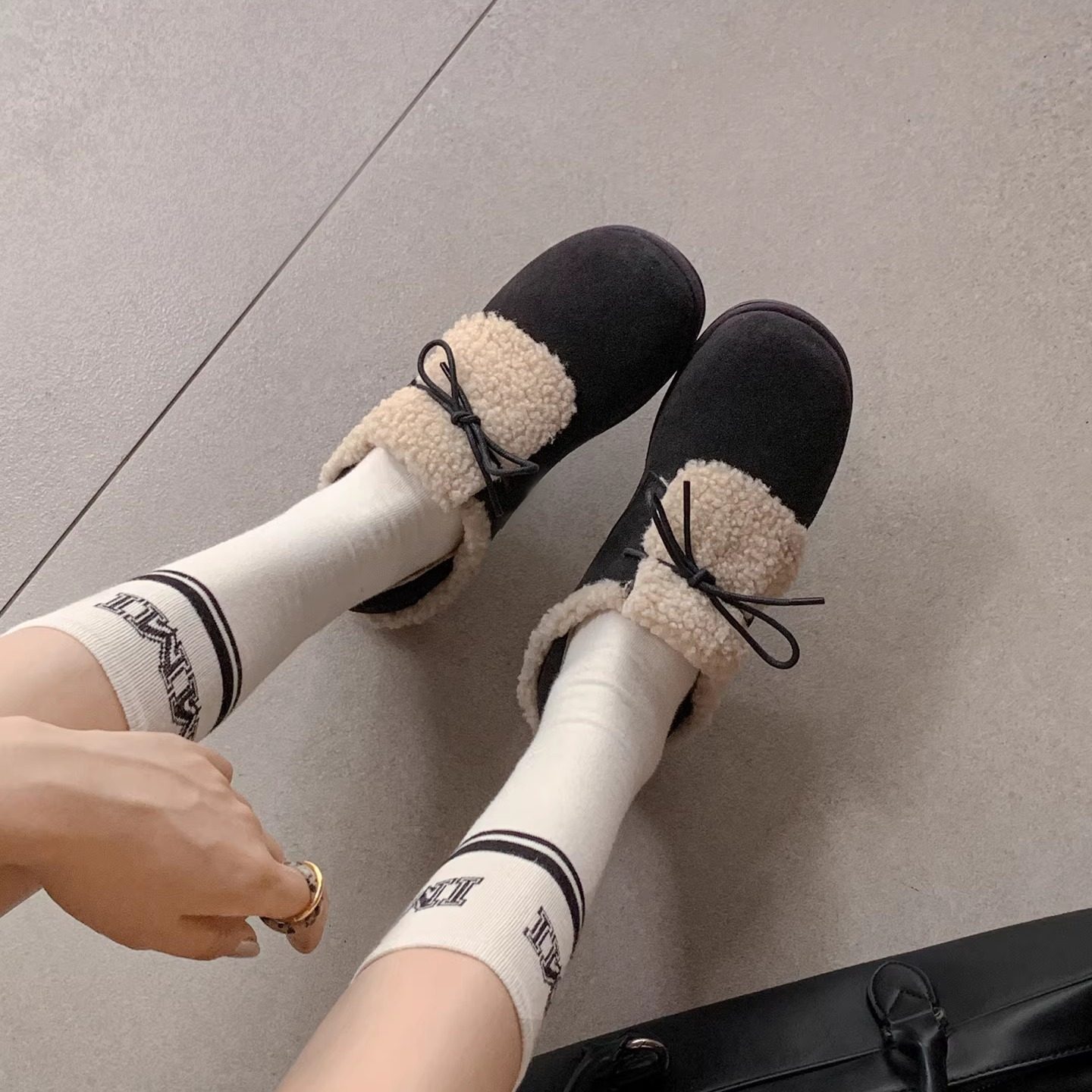 1cm加绒棉鞋女磨砂真皮外穿保暖毛毛鞋平底圆头复古懒人乐福单鞋