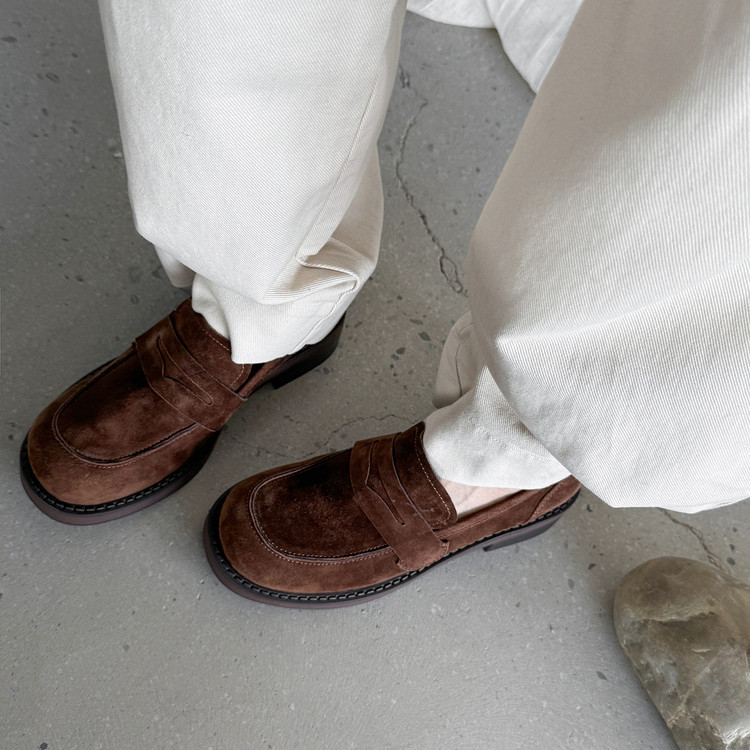 4cm磨砂圆头方跟舒适乐福单鞋