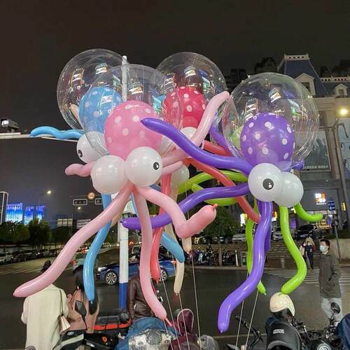 网红飞天章鱼波波球飘空风筝儿童卡通摆地摊街卖充气氦气发光气球