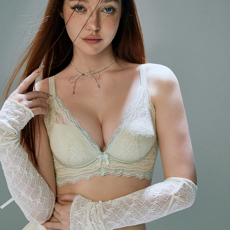 内衣女小胸聚拢上托收副乳调整型文胸无钢圈蕾丝胸罩