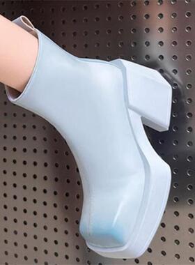 2026春新隐形内增高12厘米真皮时尚方头粗跟防水台短筒时装靴A586