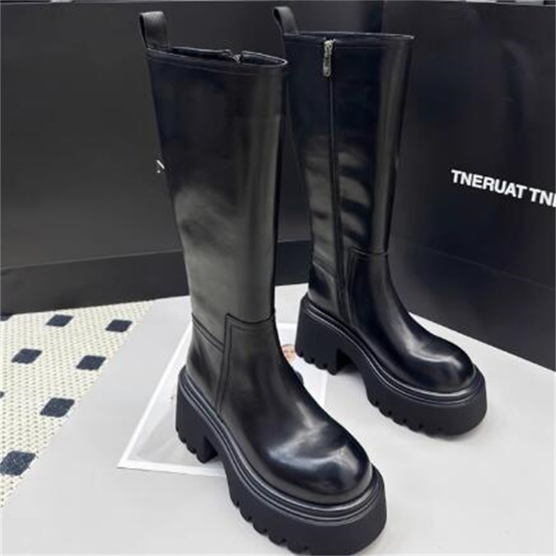 隐形内增高11厘米莱咖坡跟时装靴