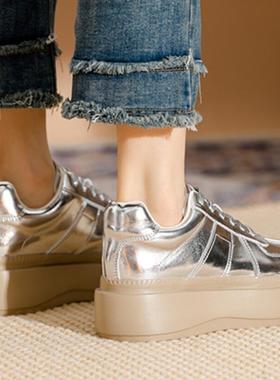 2025春秋新款隐形内增高10厘米头层牛皮圆头系带厚底坡跟板鞋9882