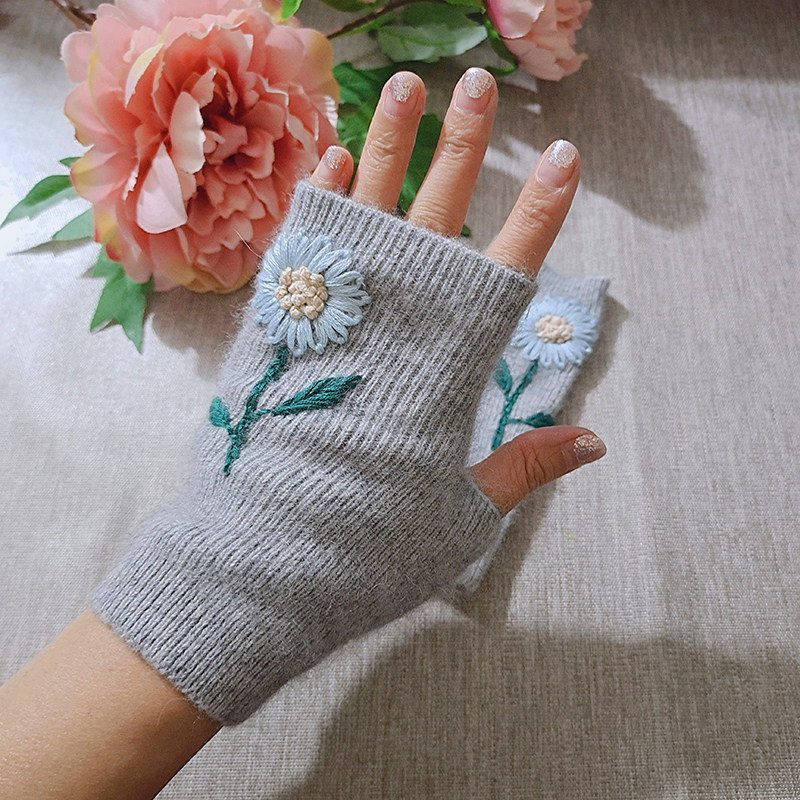 倾城原创手套加绒貂绒刺绣中国风女保暖半指露指半截写字学生秋冬
