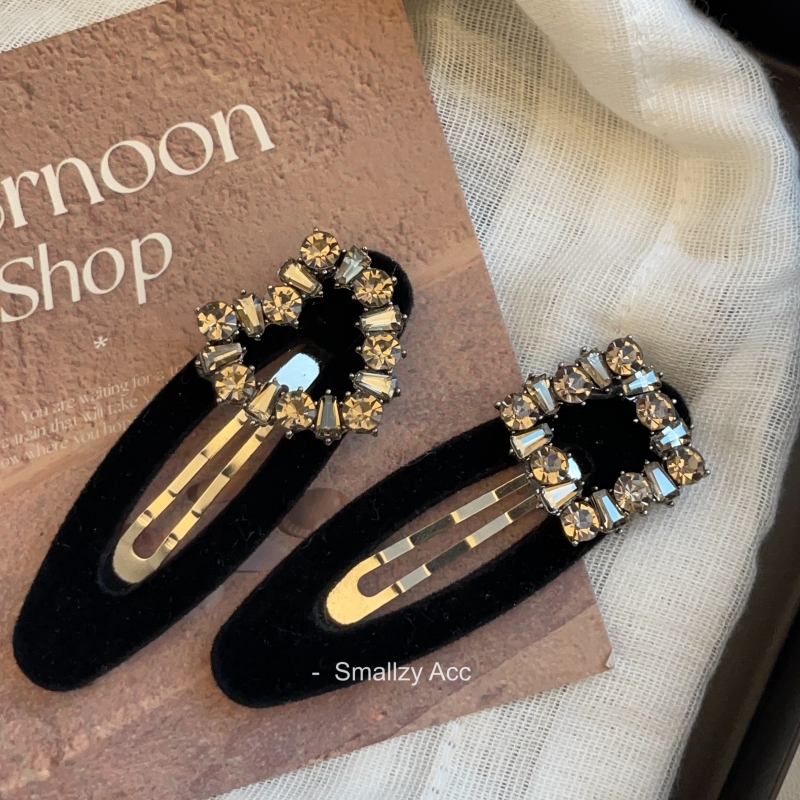 黑丝殊复古法式爱心碎钻边夹发夹