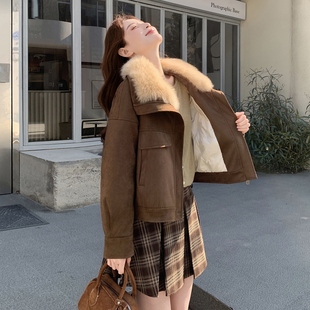 真狐狸大毛领白鸭绒羽绒服女2025冬季新款加厚保暖短款派克服外套