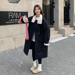 牛仔羽绒服女2025年冬季新款设计感拼接加厚中长款羊羔毛翻领外套