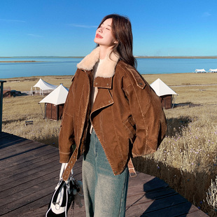 美拉德咖色羊羔毛翻领羽绒服女冬季2025新款高级感加厚牛仔短外套